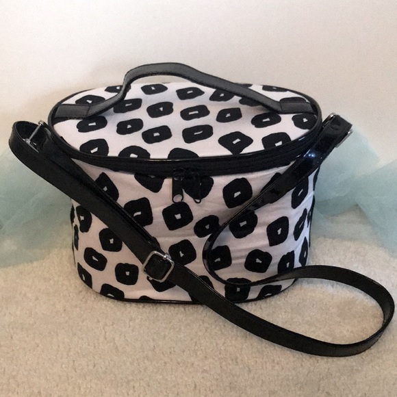 Lancome Leopard Toiletry Bag Black & White. - Picture 2 of 10